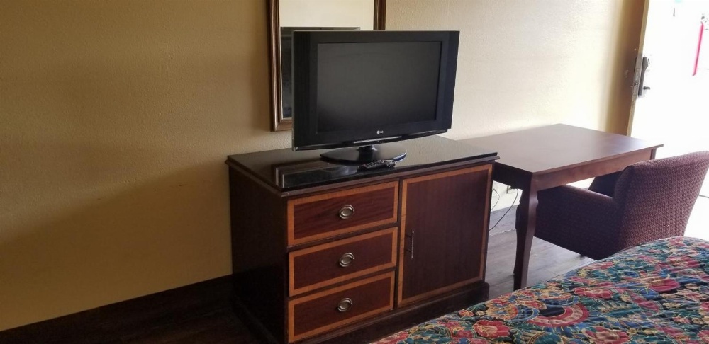 Family Inns Of America - Mobile Main image